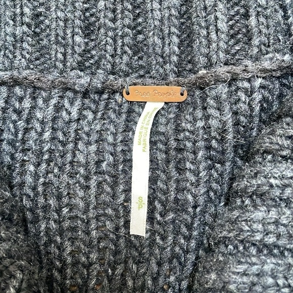 Free People Napoli Cardigan Sweater Wool Button Front Short Sleeve chunky knit S - Picture 8 of 11